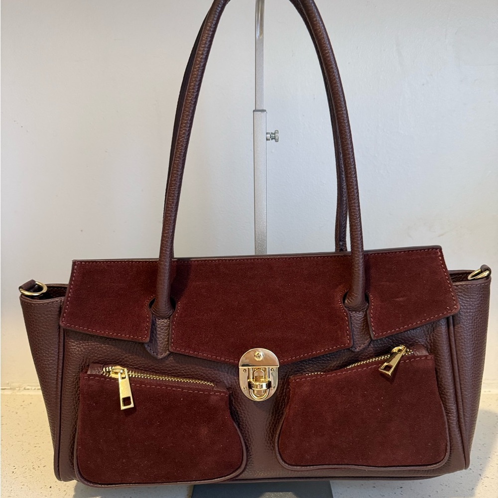 Chic Burgundy Leather Shoulder Bag Made in Italy - Picture 3 of 11